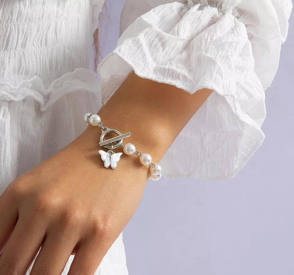 Elegant Butterfly Pearl Bracelet – Dainty & Stylish Jewelry