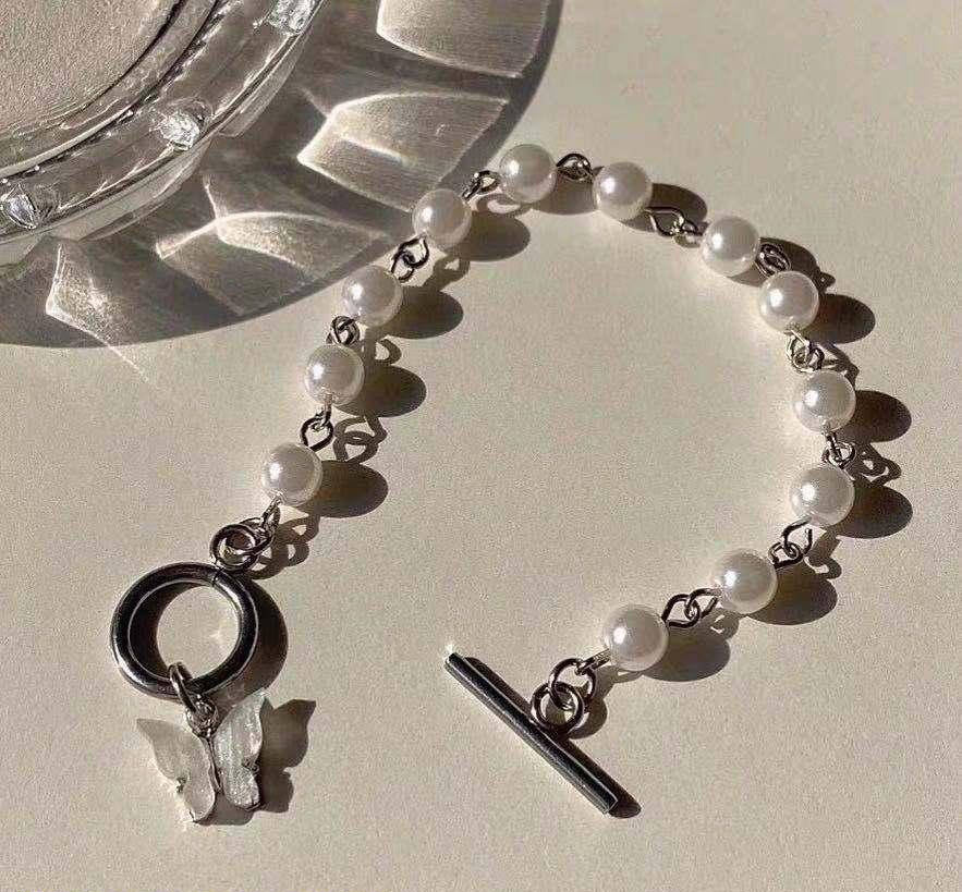 Elegant Butterfly Pearl Bracelet – Dainty & Stylish Jewelry