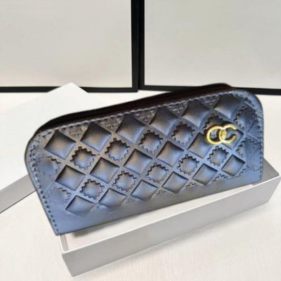Stylish Women's Faux Leather Clutch – Elegant, Vegan-Friendly & Versatile